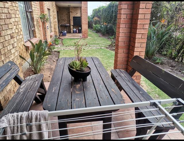 2 BEDROOM SECTIONAL TITLE FOR SALE IN SONNEVELD